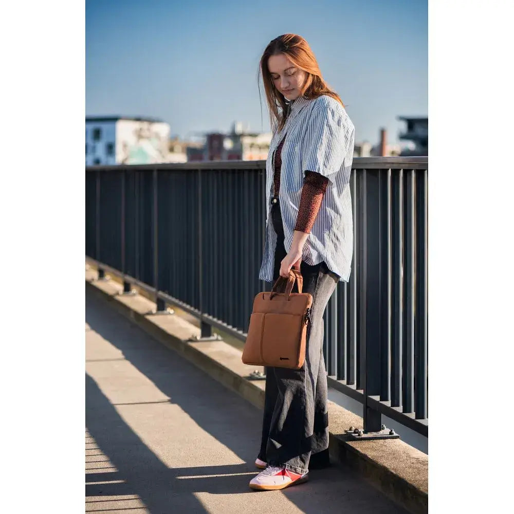 Geantă FORCELL F-PROTECT URBAN STYLE pentru laptop 15,6" Maro - Lilo Trend S.R.L.